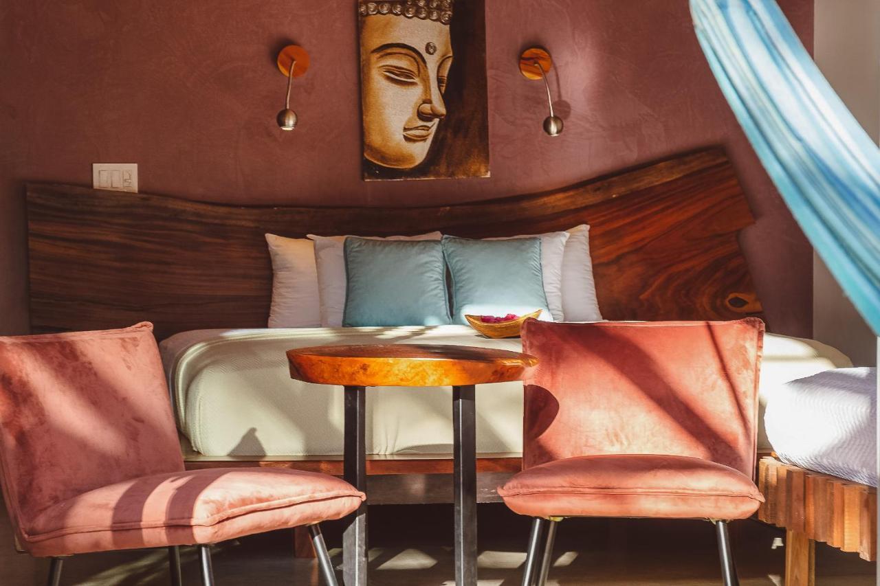Iluminar Beachfront Suites ノサラ エクステリア 写真